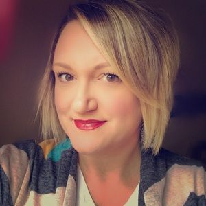 Meet your Posher, Donette